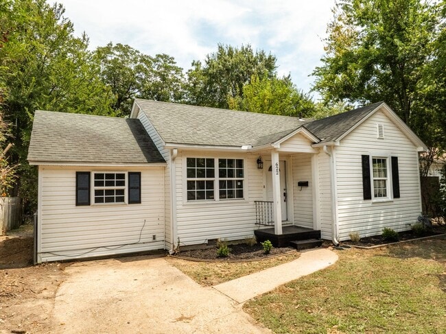 Photo - 622 N 30th St