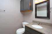 0BR, 1BA Studio - 550SF - Bathroom