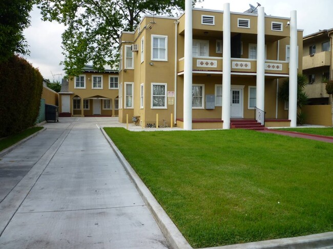 Front Bldg. Top Floor to the Right - 261 Parke St Apartments Unit 4