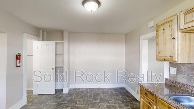 Photo - 219 N Institute St Unit 2