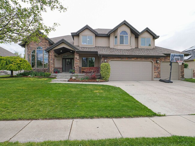 Photo - 4 Bedroom, 2.5 bathroom Bluffdale Home
