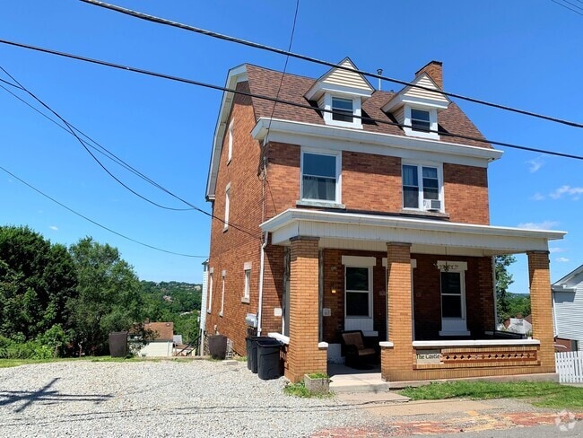 Building Photo - 200 Camfield St Unit Apt #3