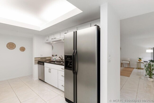 Photo - 2455 Lindell Blvd Unit 3210