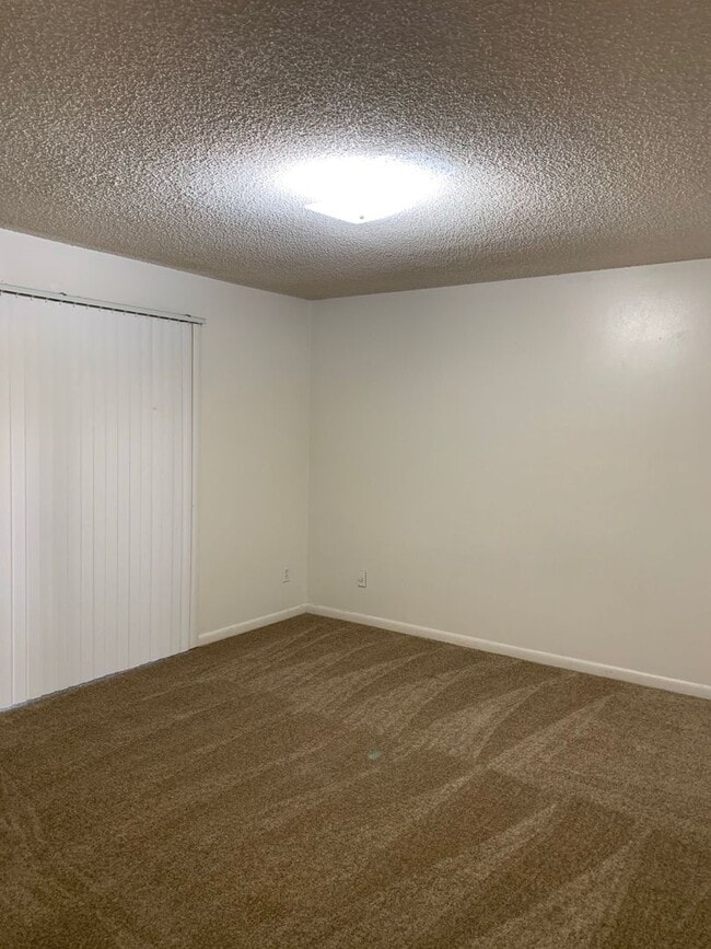 12125 Napiers Cir
