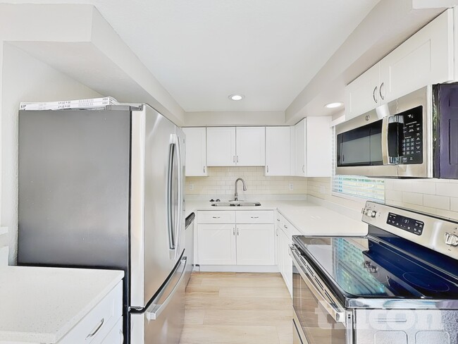 Photo - 2852 Nassau St