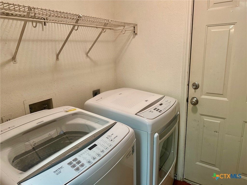 Photo - 130 Cedargrove