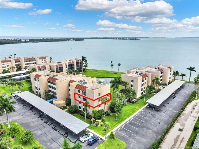 3392 NE Causeway Blvd Unit 304