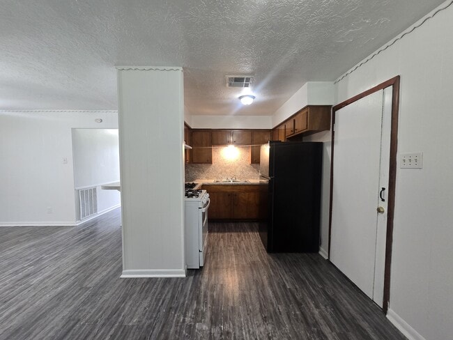 Photo - 7510 Hummingbird Ln