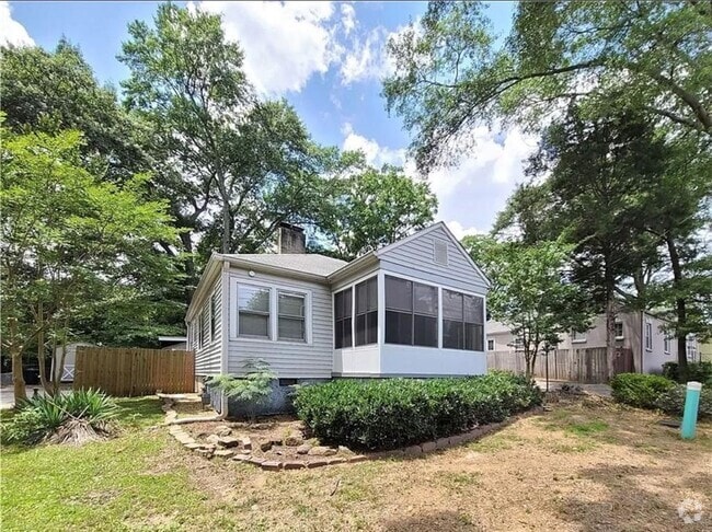 Building Photo - 252 Fairground St SE Rental