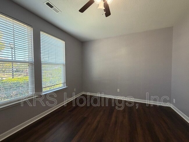 Photo - 214 Harmony Dr