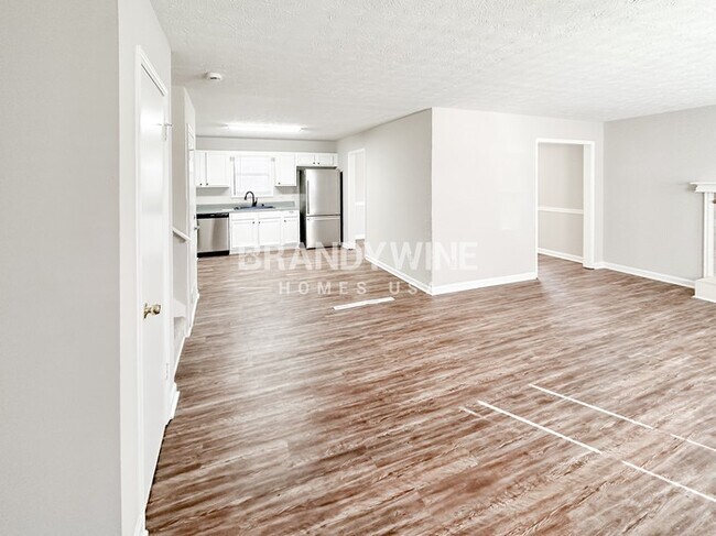 Photo - 104 Shannon Chase Way