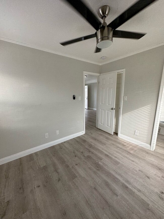 714-716.5-7165 E 81st St Unit 716