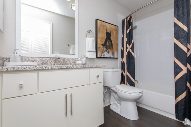 2BR, 2BA - 1076SF