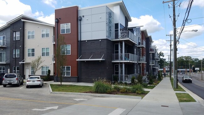 Great East Nashville Location - 2BR/2BA Co... - Great East Nashville Location - 2BR/2BA Co... Apartamento Unidad B119