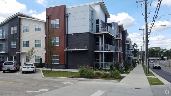 Building Photo - Great East Nashville Location - 2BR/2BA Co... Unit B119 Rental