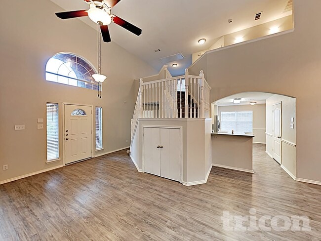 Photo - 1028 Glencrest Dr