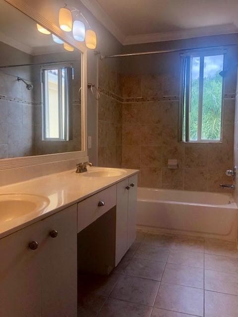 Photo - 4319 Greenbriar Ln