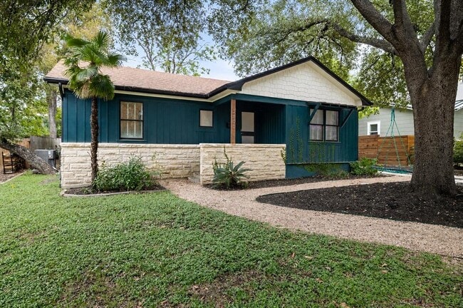 Photo - 2800 Cherry Ln