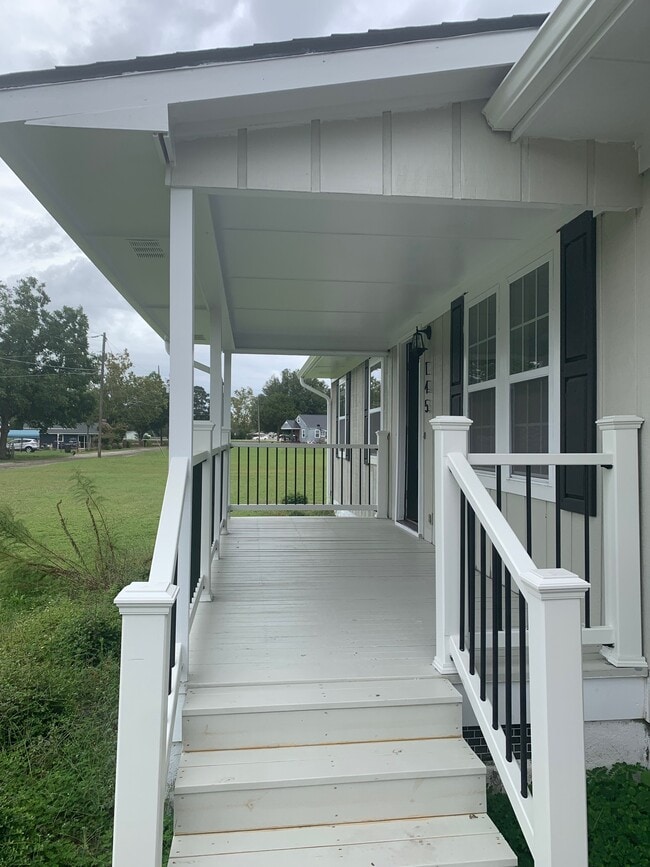 Photo - 145 Sally Hill Cir