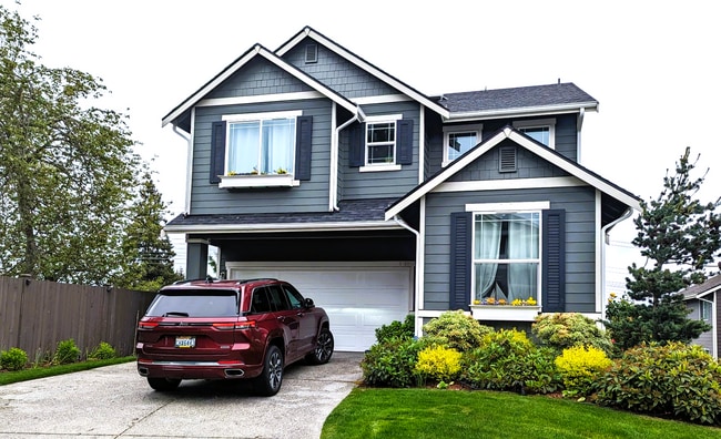 Spacious Corner 5 bed Single Family Home i... - Spacious Corner 5 bed Single Family Home i...