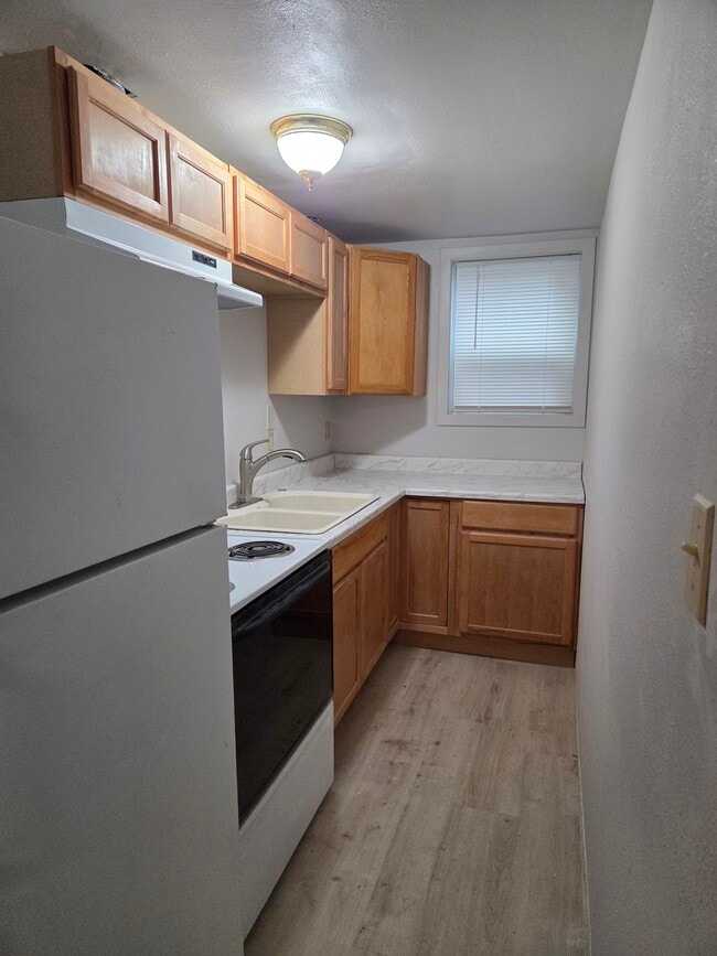 Building Photo - 302 1st Ave Unit 6