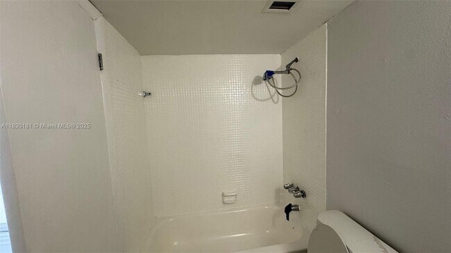 Building Photo - 484 NW 165th St Unit A311-A311 Rental