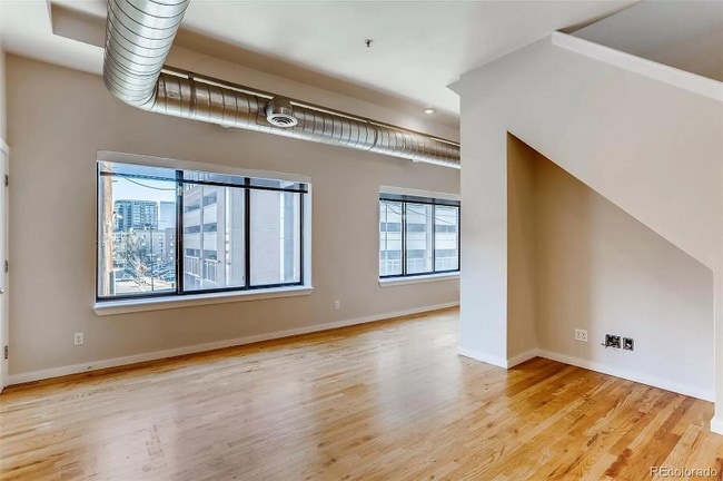 Photo - 70 W 6th Ave Apartment