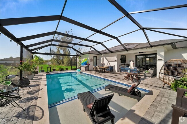 Building Photo - 347 SW 24th Pl Rental