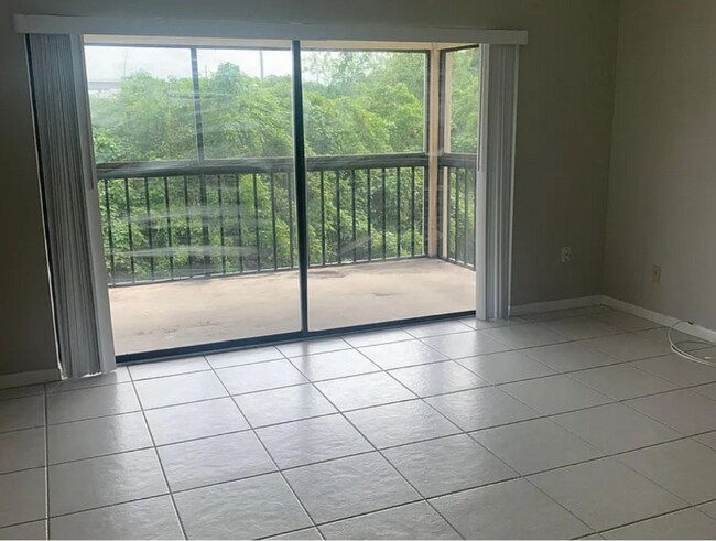 Photo - 770 NW Fork Rd