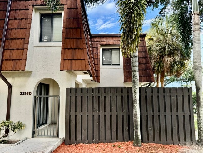 Photo - 2216 White Pine Cir