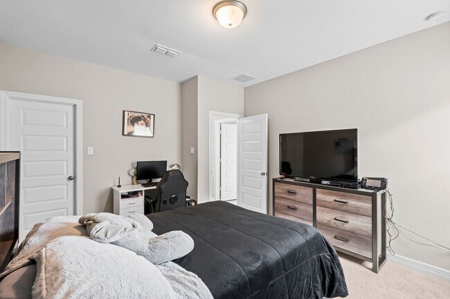 Photo - 4106 Sherman Oak Ln