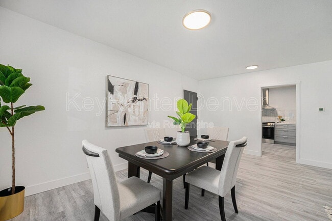 Photo - 1580 S Krameria St