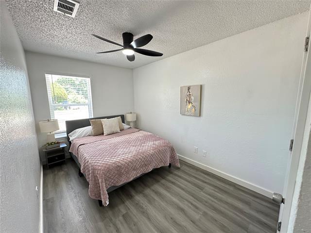 Photo - 809 W Broadus St