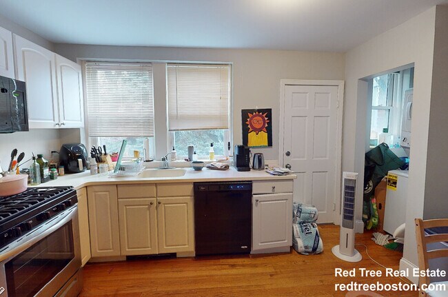 Photo - 54 Kelly Rd Condo Unit 2L