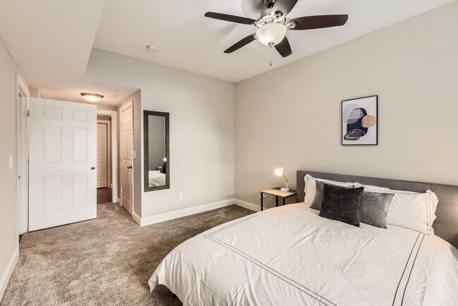 Photo - 215 North Avenue NE Unidad SI FL6-ID1612664P