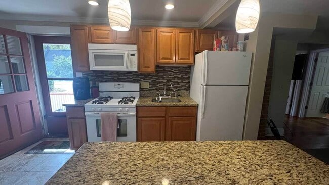 Photo - 11 W Green St Unit 1