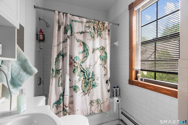 Photo - 623 Whitney Ave Unidad #9