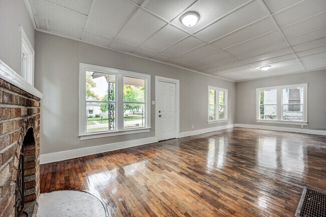 Photo - Freshly Updated 3 Bedroom House