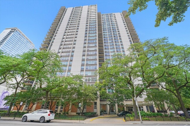 Photo - 1255 N Sandburg Terrace Unit 206