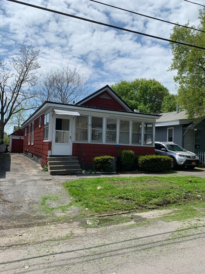 Photo - 1233 Park St