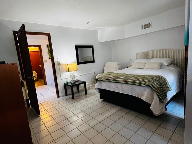 Photo - 514 University Blvd Unit Beahc Apartment