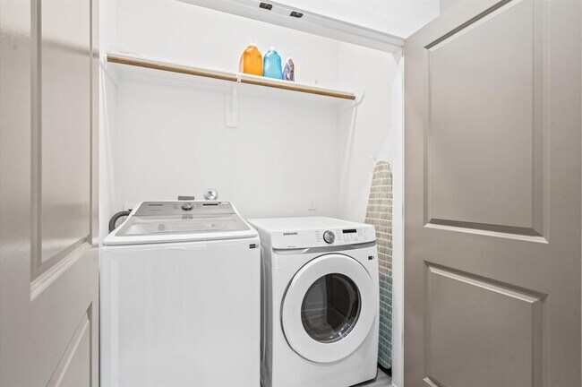 Photo - 6827 Cadillac St