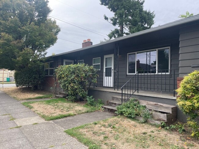 Building Photo - se80th3 Unit 833