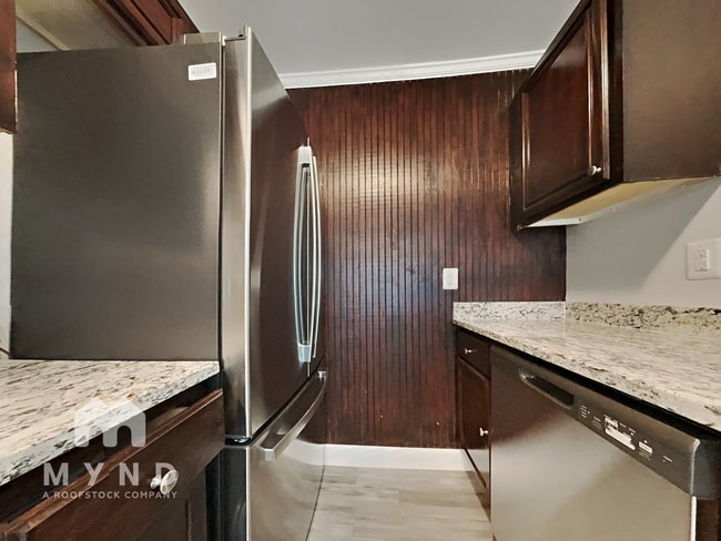 Photo - 2421 2nd St NW