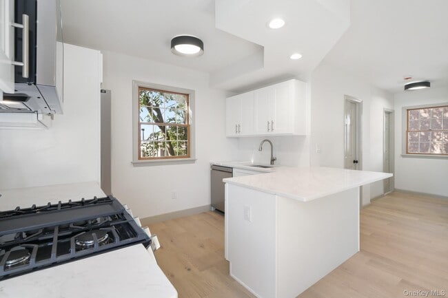 Photo - 7 N Dearman St