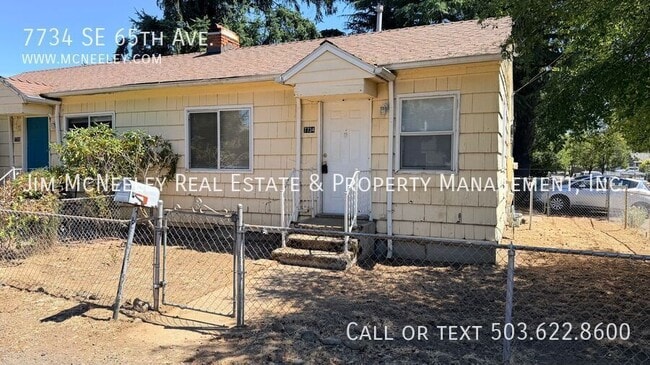 Building Photo - 7734 SE 65th Ave