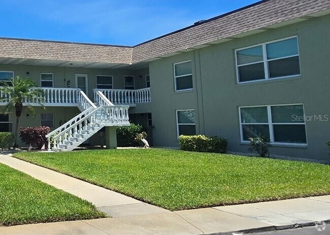 Building Photo - 1250 S Pinellas Ave Unit 814 Rental