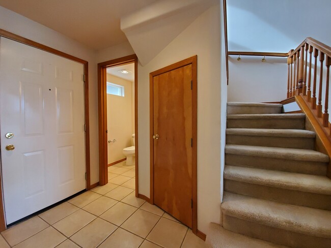 Photo - 427 Columbia Point Dr