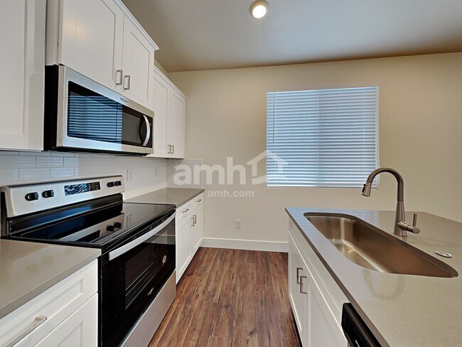 Photo - 706 S Retort Ave