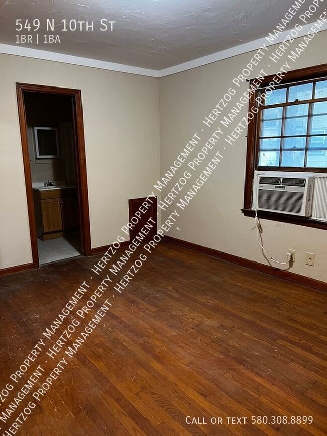 Photo - 549 N 10th St